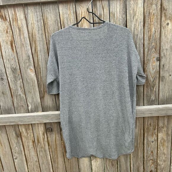 Lularoe tunic short sleeve high low bottom size small - Picture 7 of 8